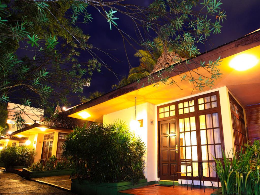 Mesra Business & Resort Hotel Samarinda Exterior photo